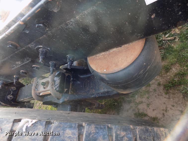 image for item DG3329 2013 Peterbilt 367 semi truck