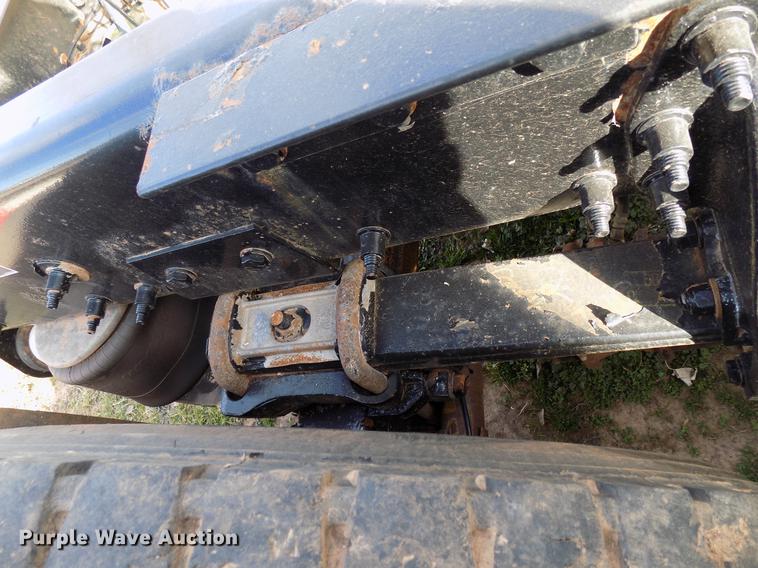 image for item DG3329 2013 Peterbilt 367 semi truck