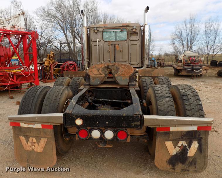 image for item DG3330 2012 Western Star 4900FA semi truck