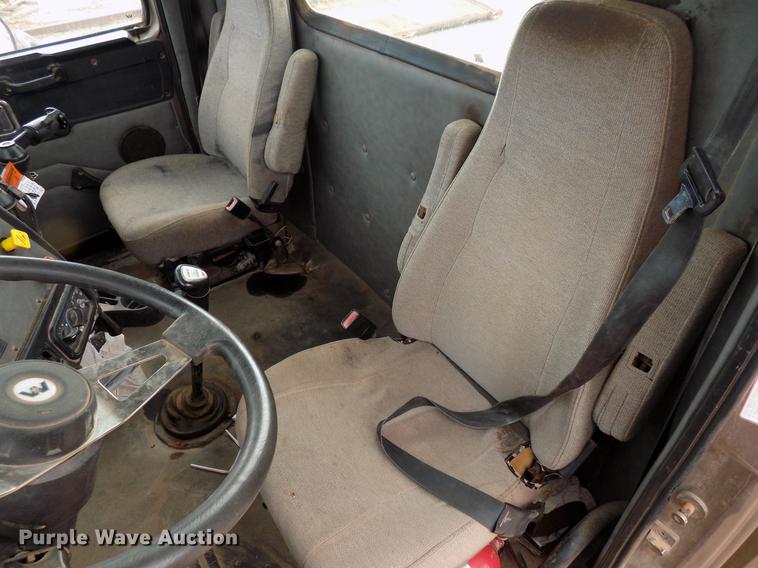 image for item DG3330 2012 Western Star 4900FA semi truck