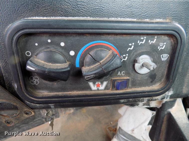 image for item DG3330 2012 Western Star 4900FA semi truck