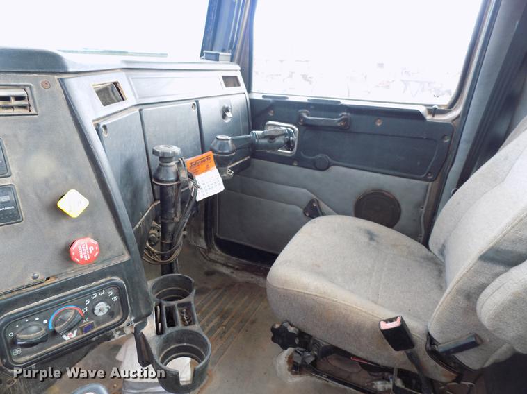 image for item DG3330 2012 Western Star 4900FA semi truck