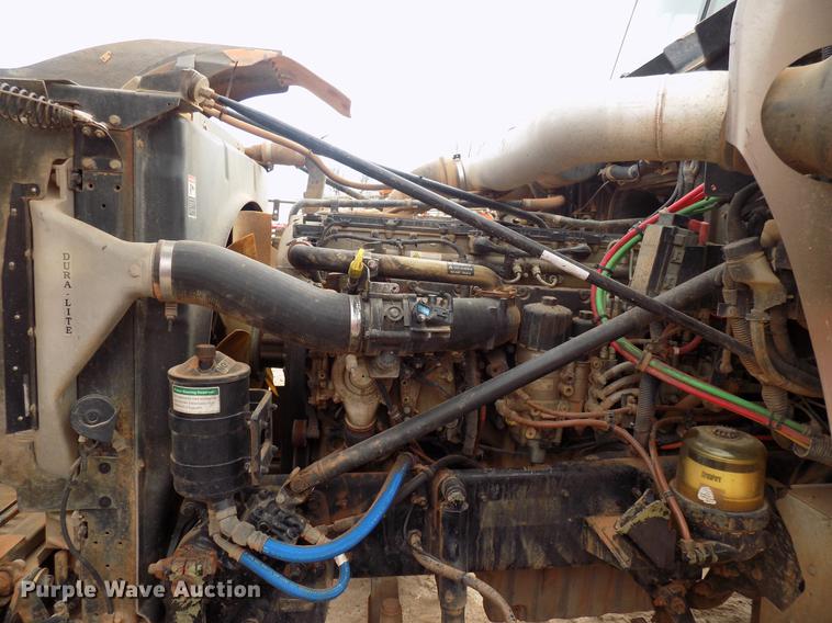 image for item DG3330 2012 Western Star 4900FA semi truck