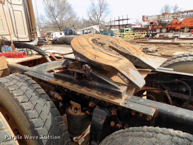 image for item DG3330 2012 Western Star 4900FA semi truck