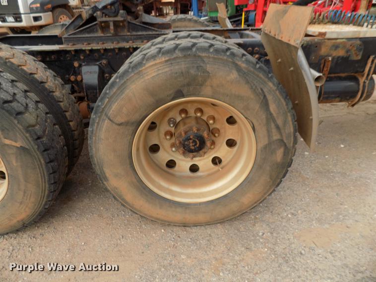 image for item DG3330 2012 Western Star 4900FA semi truck