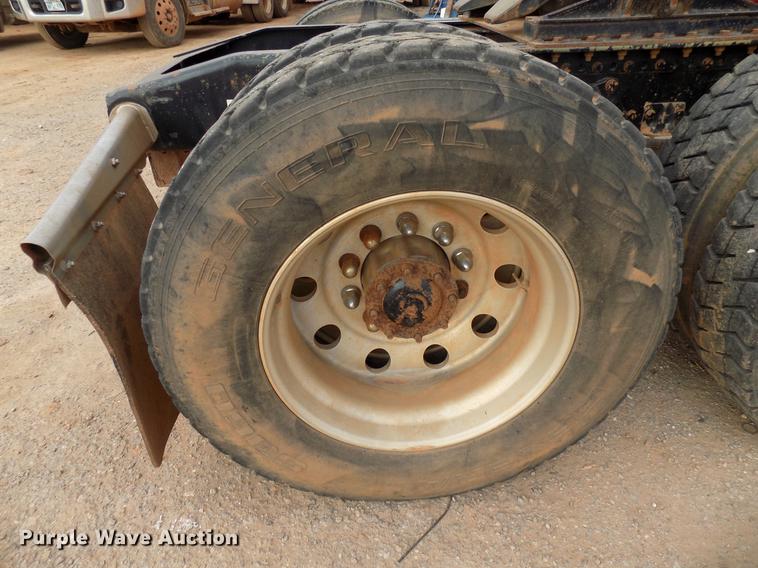 image for item DG3330 2012 Western Star 4900FA semi truck