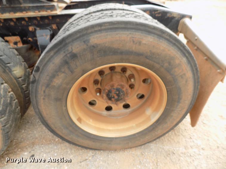 image for item DG3330 2012 Western Star 4900FA semi truck