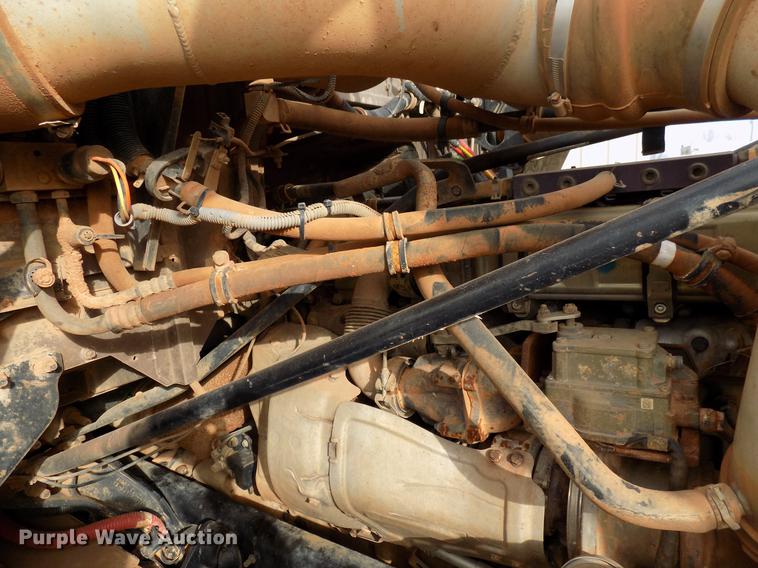 image for item DG3331 2013 Western Star 4900SF semi truck