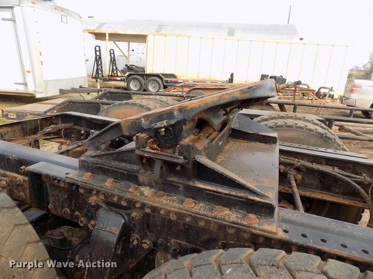 image for item DG3331 2013 Western Star 4900SF semi truck