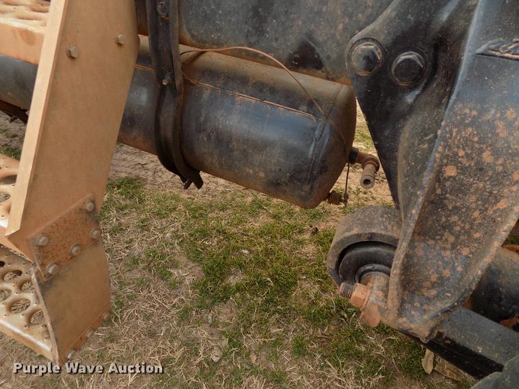 image for item DG3331 2013 Western Star 4900SF semi truck