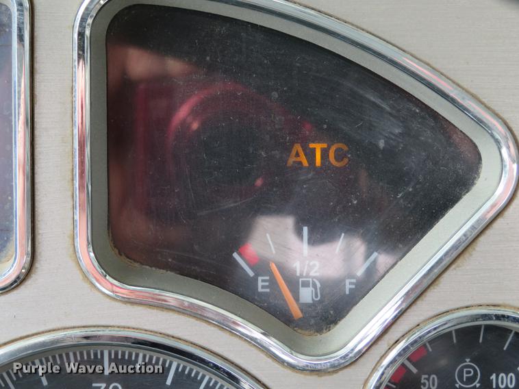 image for item DG3821 2012 Mack GU713 semi truck