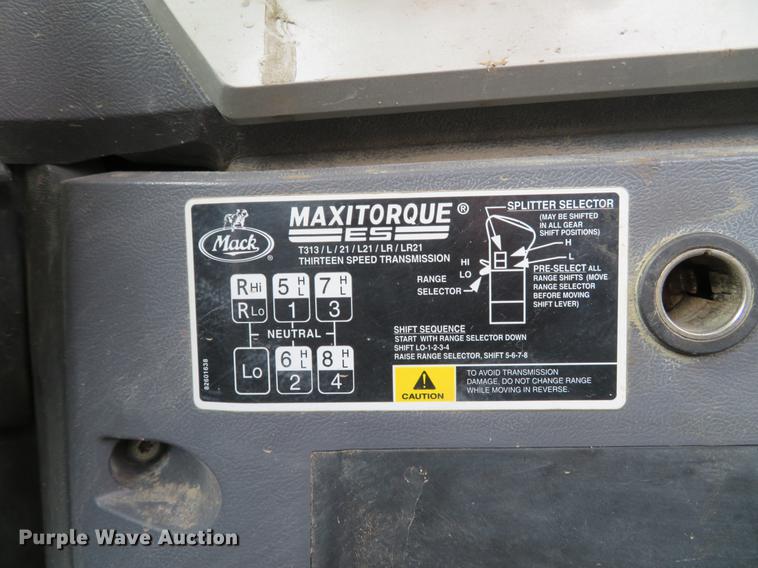 image for item DG3821 2012 Mack GU713 semi truck