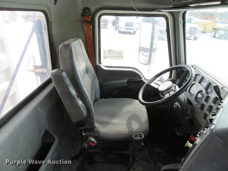 image for item DG3821 2012 Mack GU713 semi truck