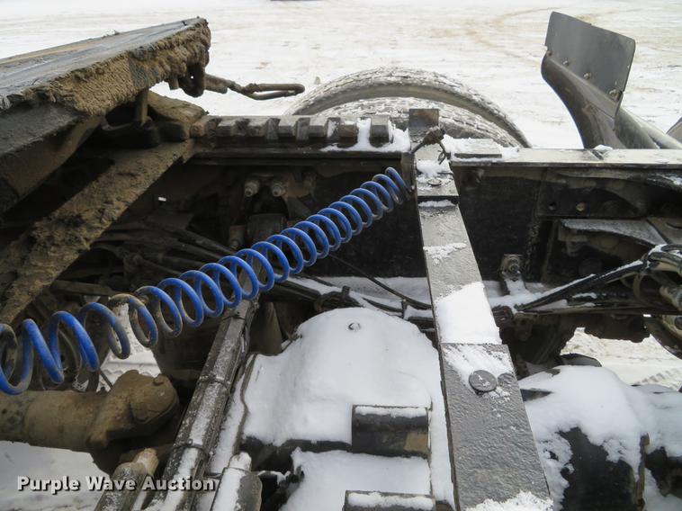 image for item DG3821 2012 Mack GU713 semi truck