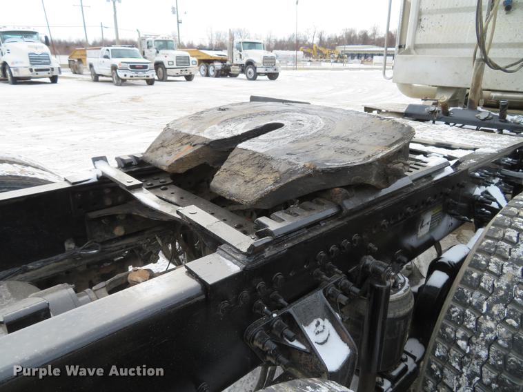 image for item DG3821 2012 Mack GU713 semi truck