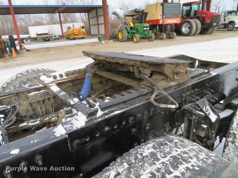 image for item DG3821 2012 Mack GU713 semi truck