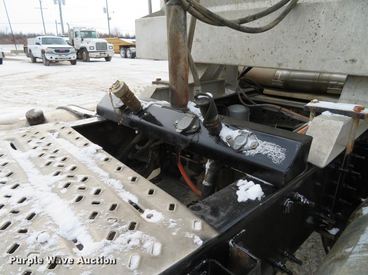 image for item DG3821 2012 Mack GU713 semi truck