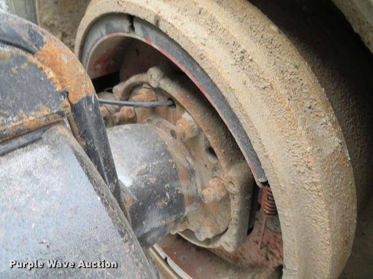 image for item DG3821 2012 Mack GU713 semi truck