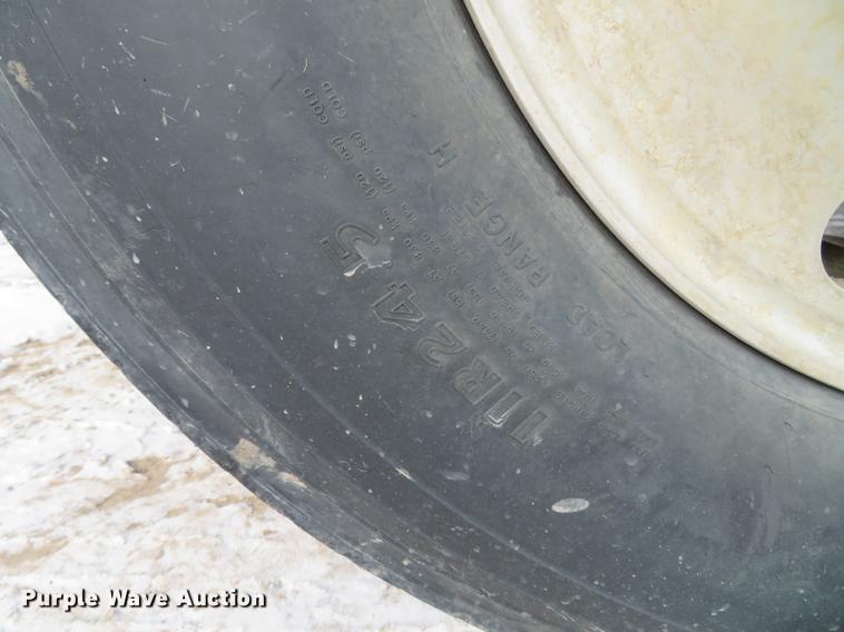 image for item DG3821 2012 Mack GU713 semi truck