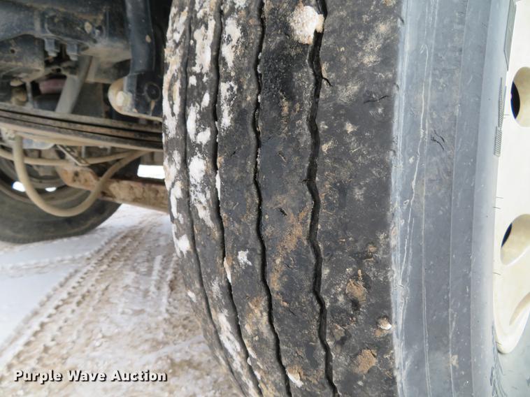 image for item DG3821 2012 Mack GU713 semi truck