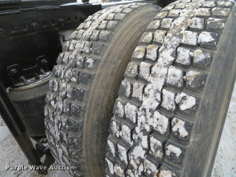 image for item DG3821 2012 Mack GU713 semi truck