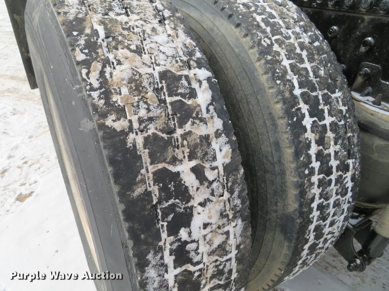 image for item DG3821 2012 Mack GU713 semi truck