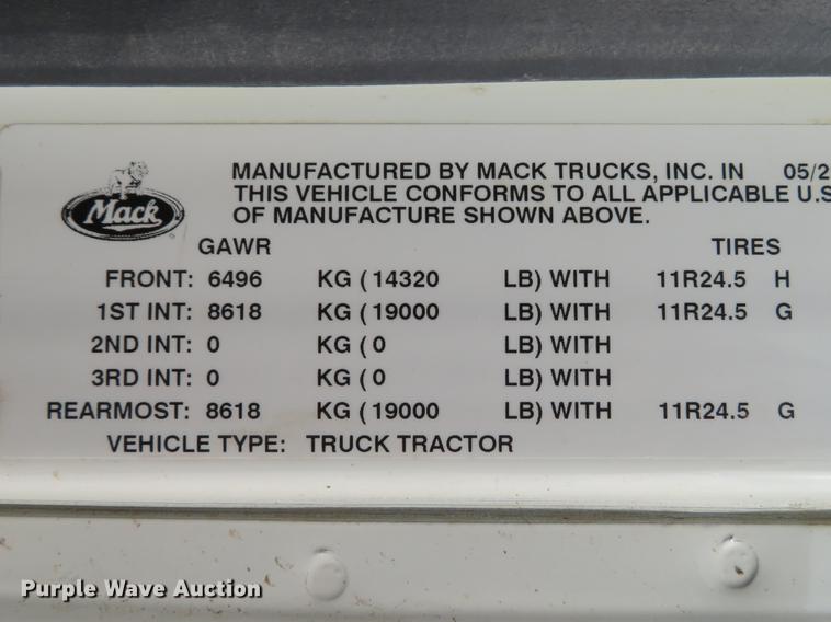 image for item DG3821 2012 Mack GU713 semi truck