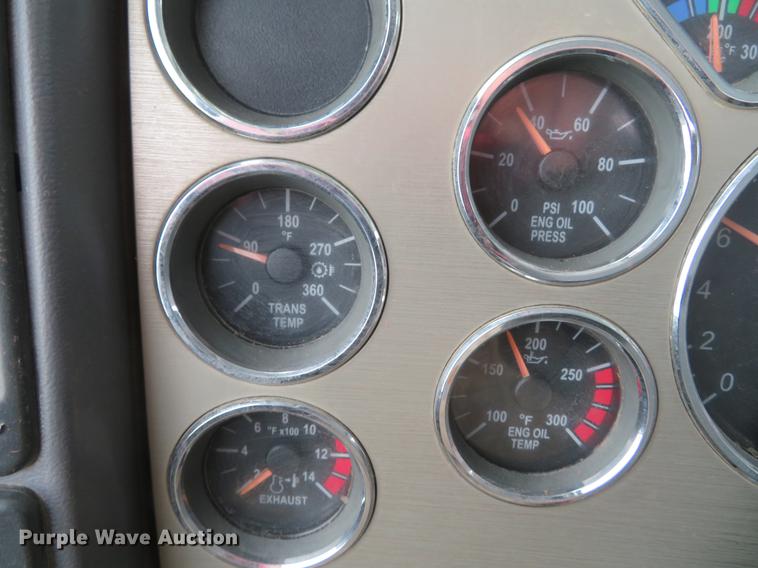 image for item DG3822 2009 Mack GU713 semi truck