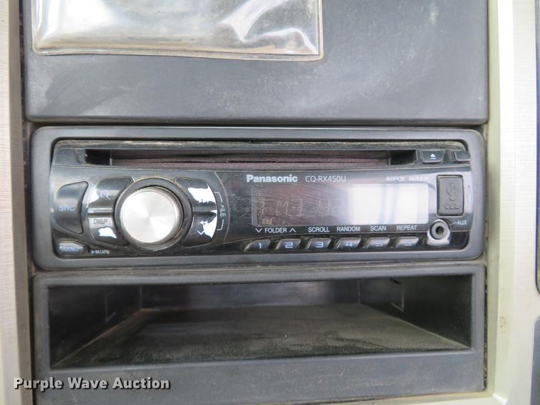 image for item DG3822 2009 Mack GU713 semi truck