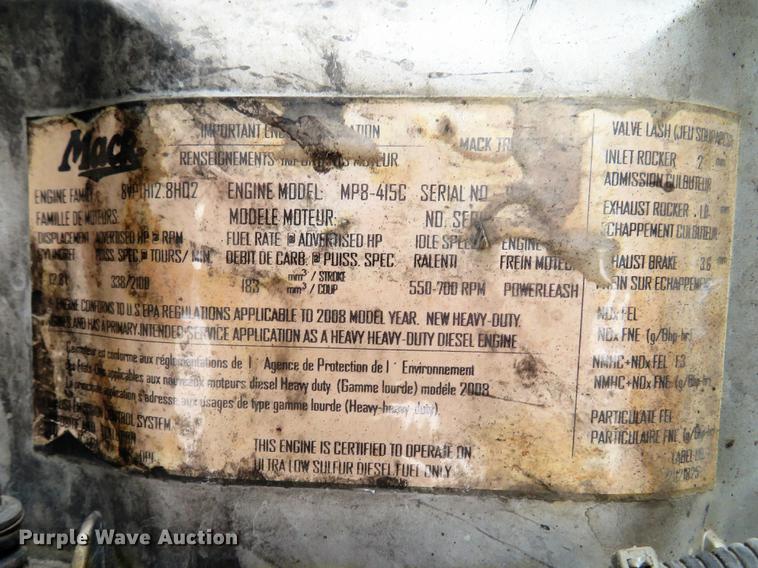 image for item DG3822 2009 Mack GU713 semi truck