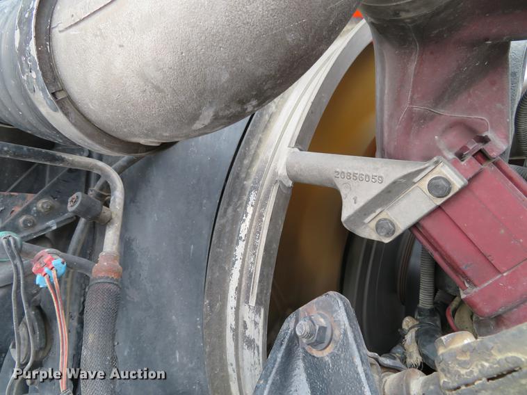 image for item DG3822 2009 Mack GU713 semi truck