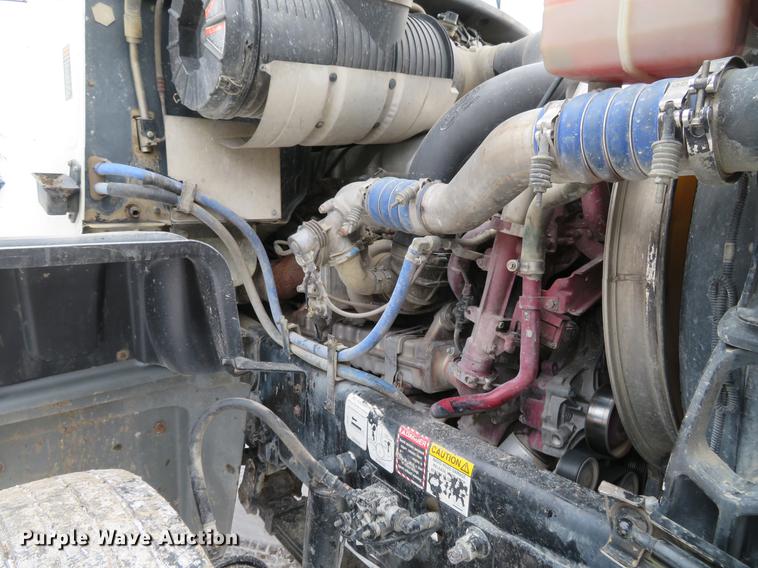 image for item DG3822 2009 Mack GU713 semi truck