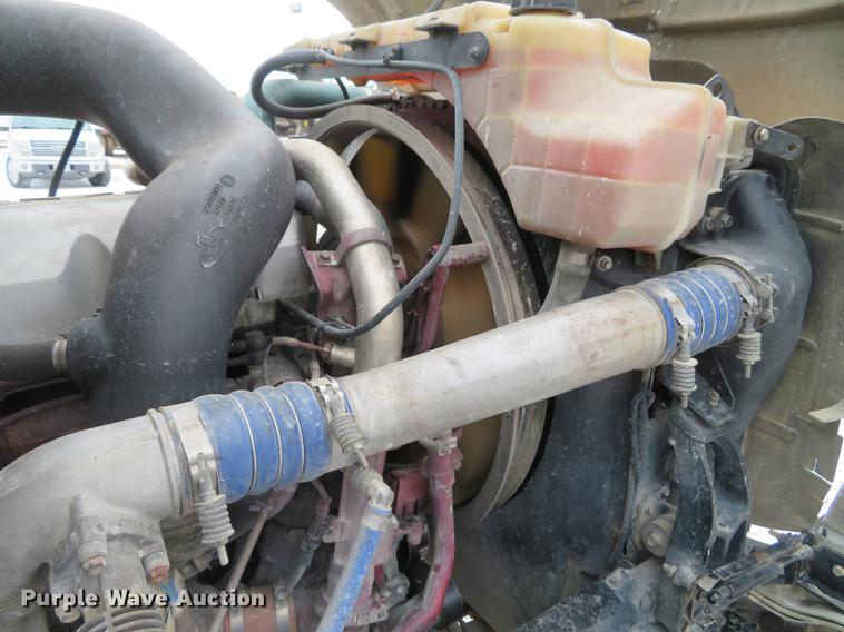 image for item DG3822 2009 Mack GU713 semi truck