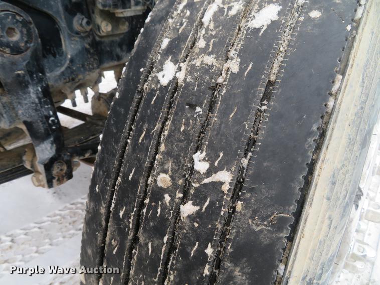 image for item DG3822 2009 Mack GU713 semi truck