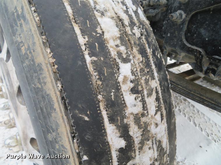 image for item DG3822 2009 Mack GU713 semi truck