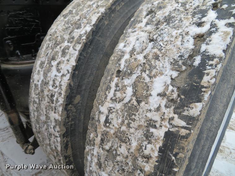 image for item DG3822 2009 Mack GU713 semi truck