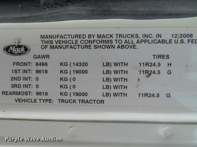 image for item DG3822 2009 Mack GU713 semi truck