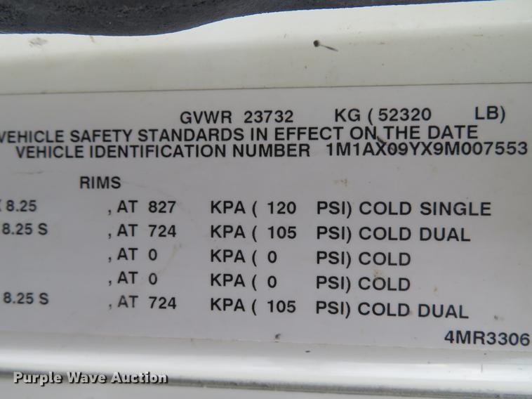 image for item DG3822 2009 Mack GU713 semi truck