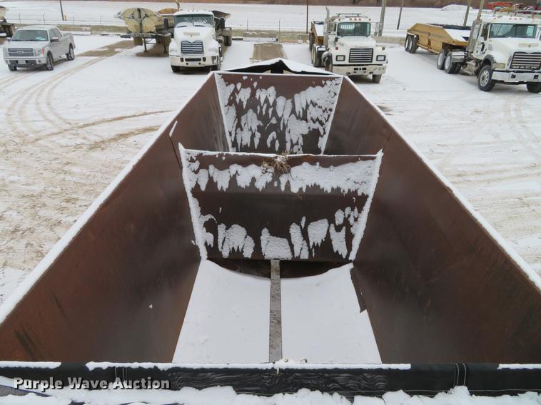 image for item DG3823 1980 Load King 2030 bottom dump trailer