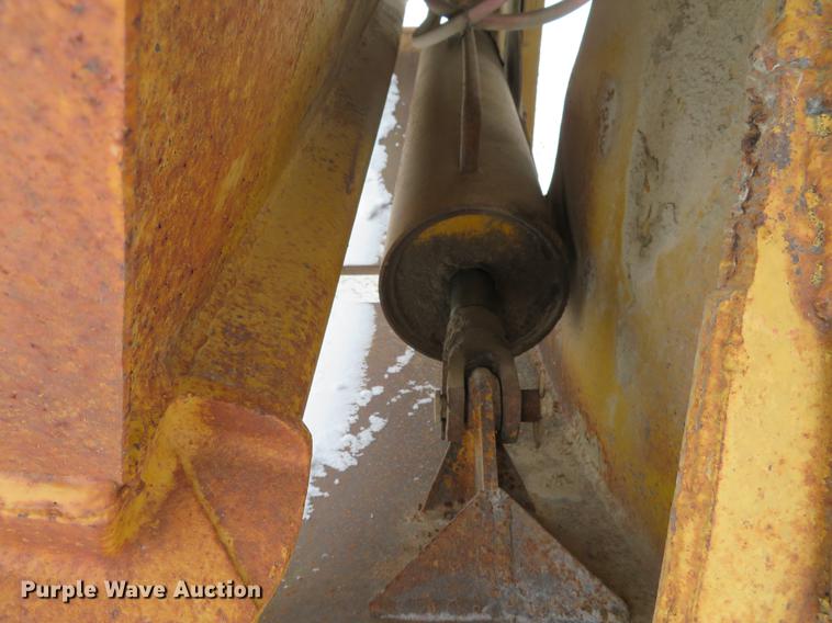 image for item DG3823 1980 Load King 2030 bottom dump trailer