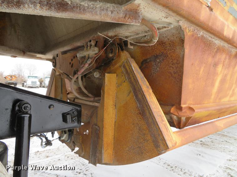 image for item DG3823 1980 Load King 2030 bottom dump trailer