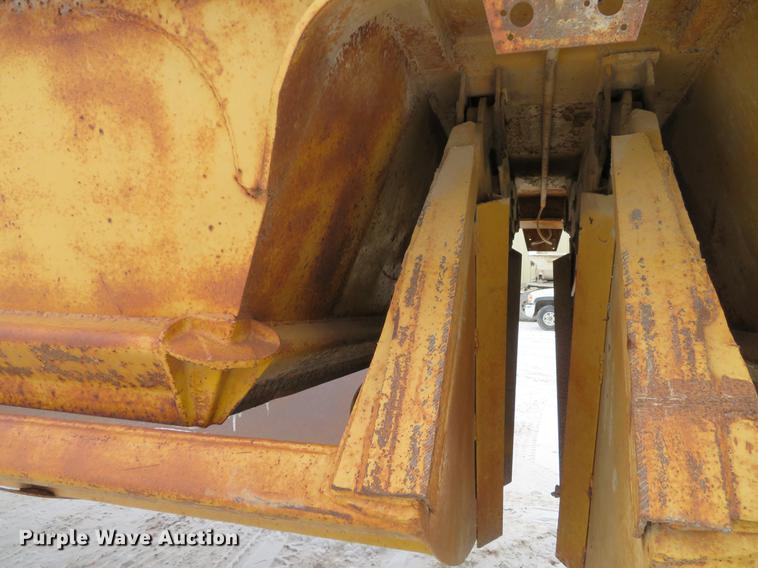 image for item DG3823 1980 Load King 2030 bottom dump trailer