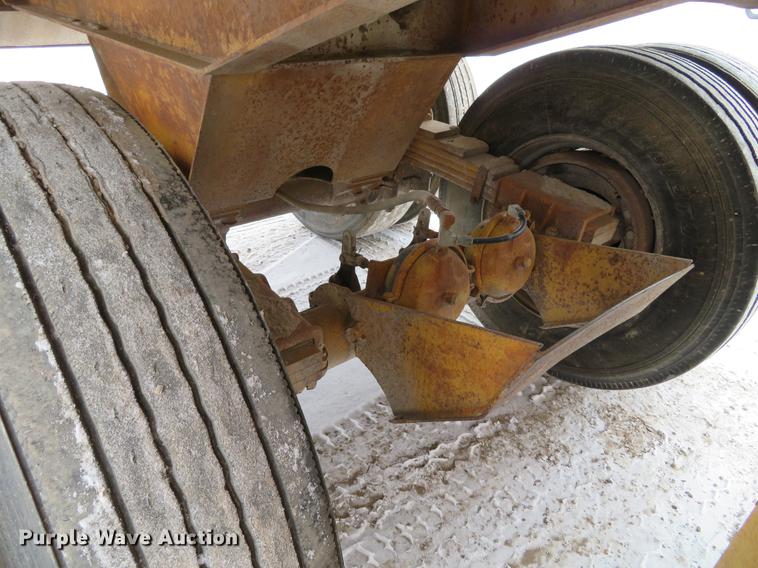 image for item DG3823 1980 Load King 2030 bottom dump trailer