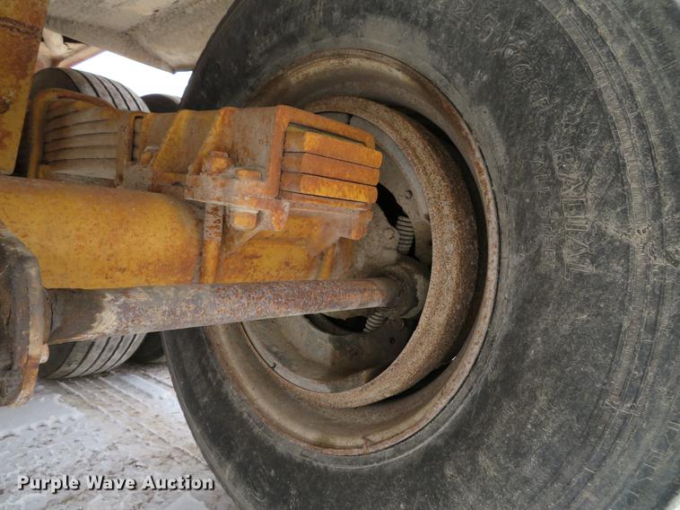 image for item DG3823 1980 Load King 2030 bottom dump trailer