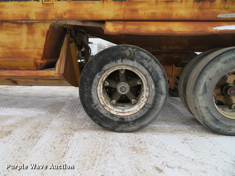 image for item DG3823 1980 Load King 2030 bottom dump trailer