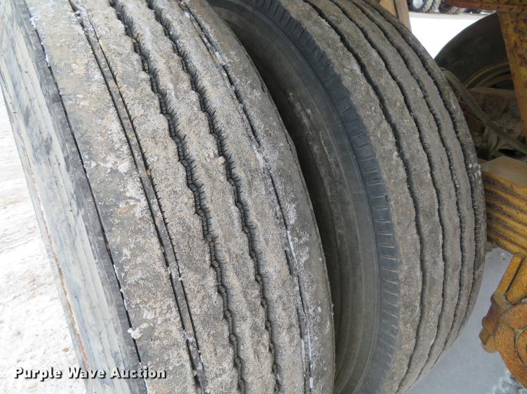 image for item DG3823 1980 Load King 2030 bottom dump trailer