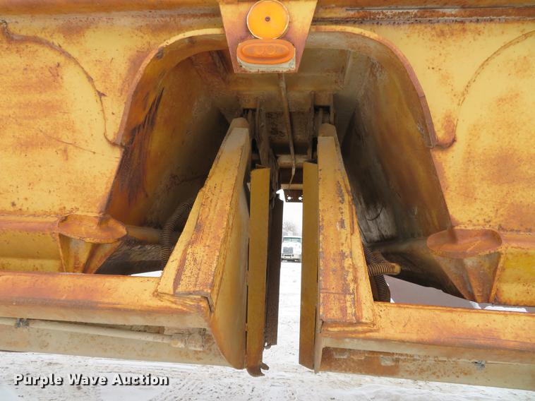 image for item DG3823 1980 Load King 2030 bottom dump trailer