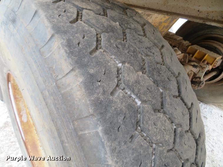 image for item DG3826 1979 Load King 2030 bottom dump trailer