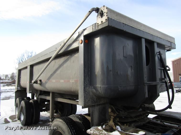 image for item FJ9605 1978 Travis end dump trailer