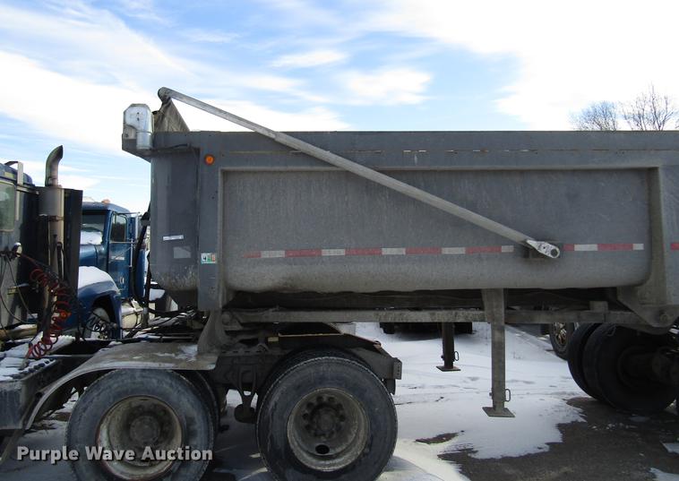 image for item FJ9605 1978 Travis end dump trailer